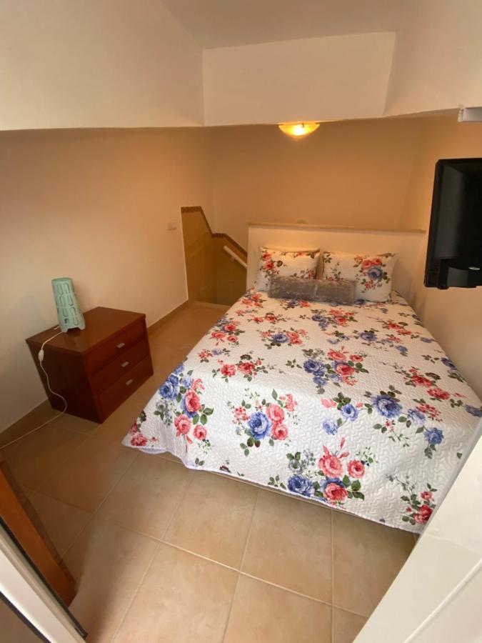 Casa Predio Triplex - Faneca Apartamentos ナザレ エクステリア 写真