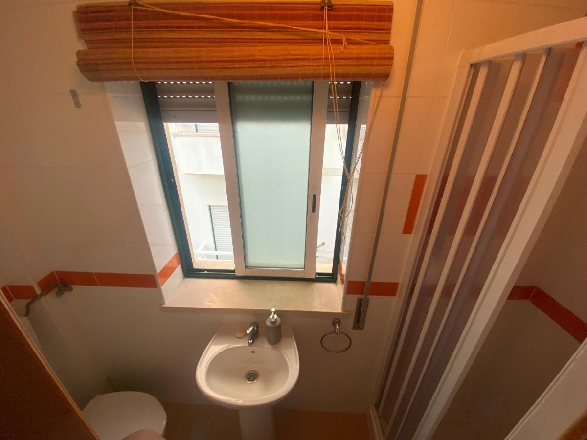 Casa Predio Triplex - Faneca Apartamentos ナザレ エクステリア 写真
